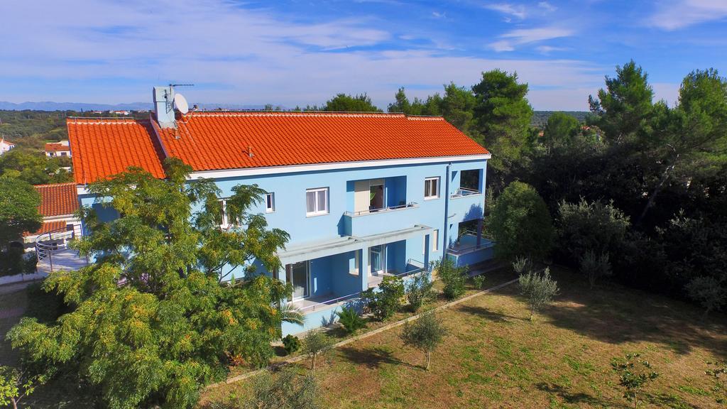 Sara Apartments Petrcane Buitenkant foto
