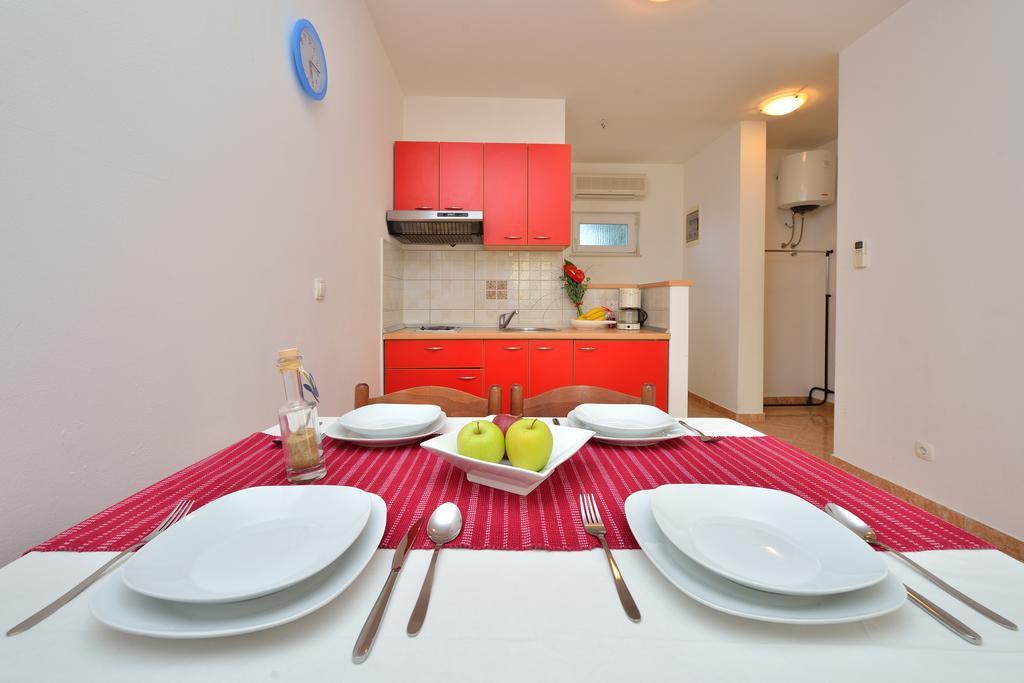 Sara Apartments Petrcane Kamer foto