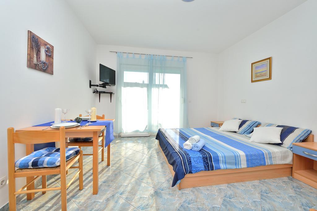 Sara Apartments Petrcane Kamer foto